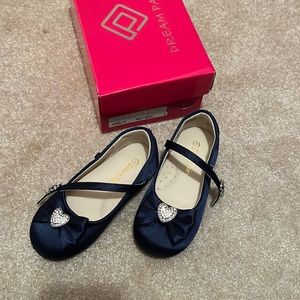 Dress shoes